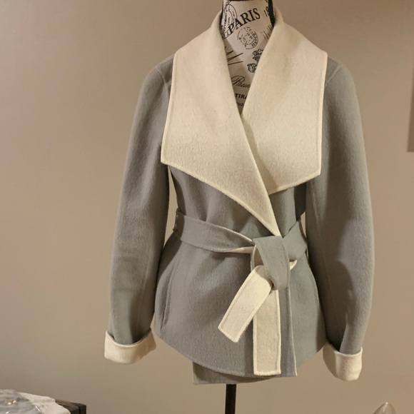 Banana Republic Jackets & Blazers - Banana Republic Gray and Cream Belted Shawl-Collar Trench Coat